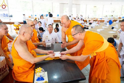 ภาพ No.212662:วันพฤหัสบดีที่ 20 มีนาคม พ.ศ. 2568 พิธีเจริญพระพุทธมนต์ เนื่องในอายุวัฒนมงคลครบ 74 ปี พระภาวนาธรรมวิเทศ วิ. (ภูเบศ ฌานาภิญโญ) ณ หอฉันคุณยายฯ วัดพระธรรมกาย