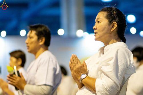 ภาพ No.211081:วันพฤหัสบดีที่ 13 มีนาคม พ.ศ. 2568  กิจกรรมวันพระ ขึ้น 15 ค่ำ เดือน 4 พิธีบุพเปตพลี ครั้งที่ 160 และ พิธีฉลองชัยสวดธัมจักรกัปปวัตนสูตร ครบ 7,196,000,000 จบ ณ วัดพระธรรมกาย