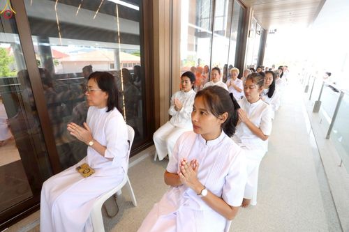 ภาพ No.249192:วันที่ 20 กันยายน พ.ศ. 2568 พิธีประดิษฐานรูปหล่อหลวงปู่วัดปากน้ำ ภาษีเจริญ ณ วิหารพระมงคลเทพมุนี (สด จนฺทสโร) ศูนย์ปฏิบัติธรรมภูเก็ต จ.ภูเก็ต