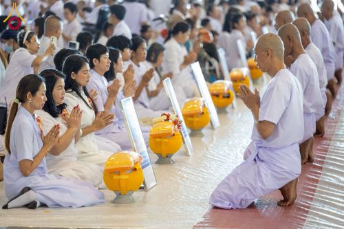 ภาพ No.277404:วันเสาร์ที่ 6 ธันวาคม พ.ศ. 2568 พิธีบรรพชาอุปสมบทและพิธีถวายบาตร โครงการอุปสมบทบูชาธรรมมหาปูชนียาจารย์ ประจำปี พ.ศ.2568 โครงการบวชพระนานาชาติ AEC และ WAB รุ่น CEO (นักบริหาร) รุ่นที่ 5 ณ โบสถ์พระไตรปิฏก วัดพระธรรมกาย