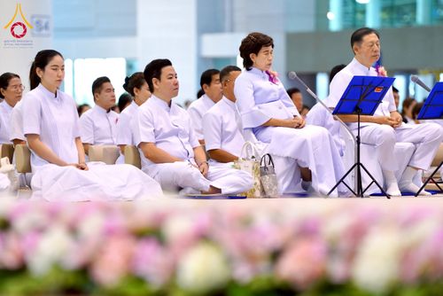 ภาพ No.277150:วันอาทิตย์ที่ 7 ธันวาคม พ.ศ. 2568 พิธีบูชาข้าวพระ ณ สภาธรรมกายสากล วัดพระธรรมกาย