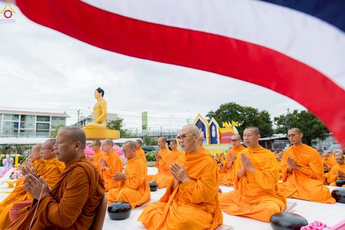 ภาพ No.241895:วันอาทิตย์ที่ 31 สิงหาคม พ.ศ. 2568 พิธีทำบุญแด่คณะสงฆ์ 122 รูป ฉลอง 121 ปี อำเภอคลองหลวง จ.ปทุมธานี เพื่อนำส่งช่วยเหลือคณะสงฆ์ 323 วัด 4 จังหวัดชายแดนภาคใต้ และช่วยเหลือประชาชนจากเหตุปะทะ แนวชายแดนไทย-กัมพูชา ณ บริเวณหน้าที่ว่าการอำเภอคลองหลวง 