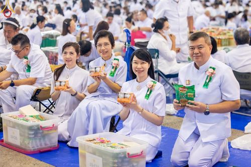 ภาพ No.207244:พิธีตักบาตร และปฏิบัติธรรมช่วงสาย ในวันมาฆบูชา วันพุธที่ 12 กุมภาพันธ์ พ.ศ. 2568 ณ วัดพระธรรมกาย จังหวัดปทุมธานี