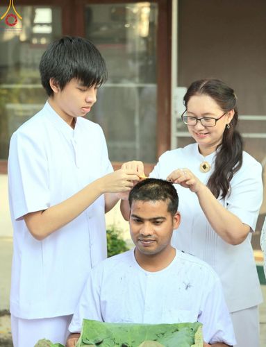 ภาพ No.216697:วันอาทิตย์ที่ 6 เมษายน พ.ศ. 2568 พิธีตัดปอยผม และปลงผมนาคธรรมทายาท โครงการบวชบูชาธรรม81ปี หลวงพ่อธัมมชโย โครงการ 1 และ 2 โครงการนานาชาติ AEC&WAB รุ่น CEO (ผู้บริหาร) รุ่นที่4 ณ หมู่บ้านบรรลุธรรม วัดพระธรรมกาย