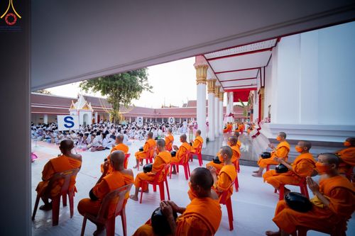 ภาพ No.112710:พิธีตักบาตรพระธรรมยาตราฯ ณ วัดสองพี่น้อง จ.สุพรรณบุรี วันที่ 15 มกราคม พ.ศ. 2567