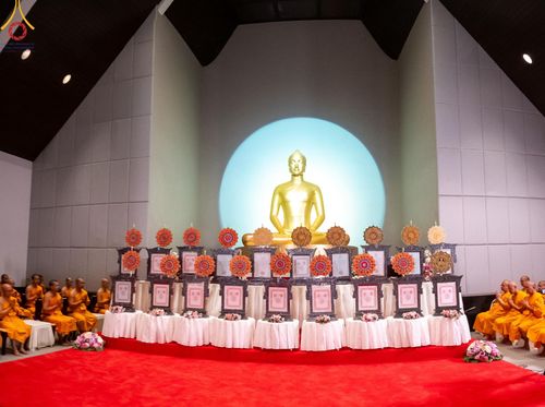 ภาพ No.123248:พิธีพระราชทานสัญญาบัตร พัดยศ และผ้าไตร แด่พระสงฆ์ในเขตปกครองคณะสงฆ์หนกลาง ณ วัดพระศรีมหาธาตุ เขตบางเขน กรุงเทพมหานคร และพิธีมุทิตาสักการะพระสังฆาธิการ ผู้ได้รับเลื่อนและตั้งสมณศักดิ์ ตามพระบรมราชโองการ ณ วัดพระธรรมกาย ในวันที่ 4 กุมภาพันธ์ พ.ศ. 2567