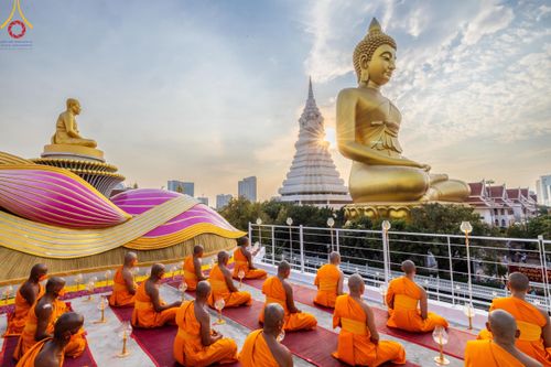 ภาพ No.119172:พิธีจุดประทีปถวายเป็นพุทธบูชา และบูชาธรรมมหาปูชนียาจารย์ พระมงคลเทพมุนี(สด จนฺทสโร) ในโครงการธรรมยาตราฯ วันที่ 26 มกราคม พ.ศ. 2567 ณ อาคารธรรมยาตรา กตัญญูบูชามหาปูชนียาจารย์ ตรงข้ามวัดปากน้ำภาษีเจริญ จ.กรุงเทพมหานคร