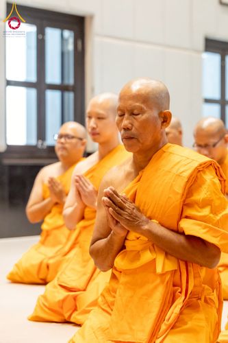 ภาพ No.244794:วันเสาร์ที่ 6 กันยายน พ.ศ. 2568 พิธีถวายบาตร บรรพชา อุปสมบทของนาคธรรมทายาท โครงการอุปสมบทหมู่บูชาธรรมครบรอบ 108 ปี  วันครูผู้ค้นพบวิชชาธรรมกาย ณ โบสถ์พระไตรปิฎก วัดพระธรรมกาย
