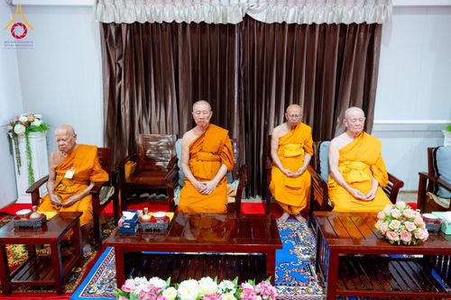 ภาพ No.149439:พิธีทักษิณานุปทานแด่บรรพชนตระกูลผ่องสวัสดิ์ และหมู่ญาติที่ล่วงลับไปแล้ว ประจำปี ครั้งที่ 19 วันพฤหัสบดีที่ 22 สิงหาคม พ.ศ. 2567 ณ พระมหาเจดีย์ทัตตชีโว ศูนย์อบรมเยาวชนกาญจนบุรี