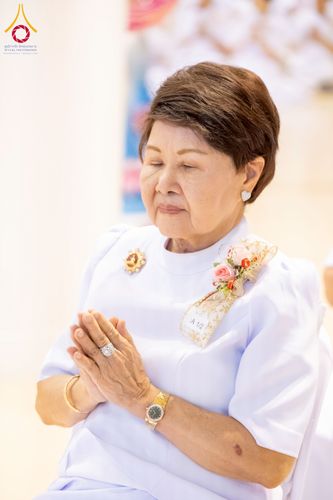 ภาพ No.215717:วันอาทิตย์ต้นเดือนที่ 6 เมษายน พ.ศ. 2568 พิธีทอดผ้าป่าสมทบ เพื่องานถวายมหาสังฆทาน 40,000 กว่าวัดทั่วประเทศ ณ สภาธรรมกายสากล วัดพระธรรมกาย