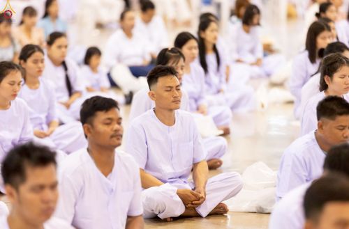 ภาพ No.243617:วันอาทิตย์ที่ 7 กันยายน พ.ศ. 2568 พิธีบูชาครูผู้ค้นพบวิชชาธรรมกาย , พิธีบูชาข้าวพระ ณ สภาธรรมกายสากล วัดพระธรรมกาย