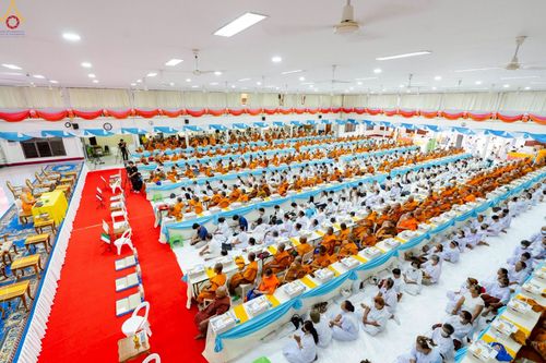 ภาพ No.233536:วันจันทร์ที่ 7 กรกฎาคม พ.ศ. 2568 จังหวัดบุรีรัมย์รวมใจ สัมมนาคณะสงฆ์ เพื่อฟื้นฟูพระพุทธศาสนา  โครงการทอดกฐินสามัคคีทั่วไทย 30,000 วัด ประจำปีพุทธศักราช 2568 และพิธีถวายมหาสังฆทาน 300 กว่าวัด โดยคณะศิษยานุศิษย์ บูชาธรรม 81 ปี หลวงพ่อธัมมชโย  ณ วัดกลาง พระ