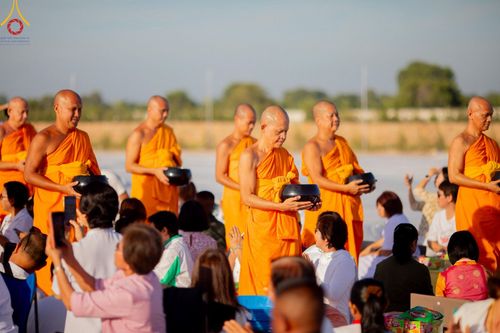 ภาพ No.211926:วันจันทร์ที่ 17 มีนาคม พ.ศ. 2568 พิธีตักบาตรพระกว่า 300 รูป ฉลองพิธีประดิษฐานพระบรมสารีริกธาตุ ณ ปทุมเจดีย์ เจดีย์พระพุทธเจ้า 5 พระองค์ ศูนย์อบรมเยาวชนปัตตานี บ้านโคกดีปลี ตำบลตุยง อำเภอหนองจิก จังหวัดปัตตานี