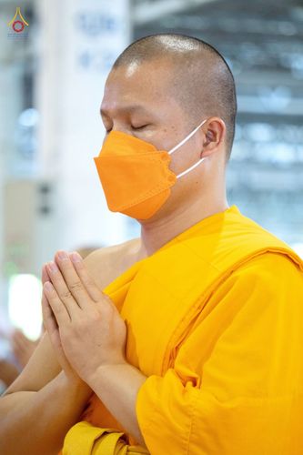 ภาพ No.80835:พิธีตักบาตร , พิธีบูชาข้าวพระในวันอาทิตย์ต้นเดือน วันที่ 7 พฤษภาคม พ.ศ. 2566 ณ วัดพระธรรมกาย