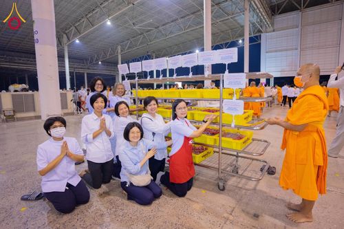 ภาพ No.121573:พิธีถวายภัตตาหารเป็นสังฆทาน แด่คณะพระธรรมยาตรา ปีที่ 12 วันที่ 31 มกราคม พ.ศ. 2567 ณ สภาธรรมกายสากล วัดพระธรรมกาย