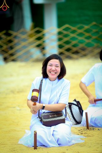 ภาพ No.140457:พิธีตอกเสาเข็มเป็นปฐมฤกษ์ เพื่อสร้างกุฎิและหอสวดมนต์ และพิธีทอดผ้าป่าบำรุงวัด ณ วัดกลางธนรินทร์ ต.บ้านแป้ง อ.พรหมบุรี จ.สิงห์บุรี วันอาทิตย์ที่ 9 มิถุนายน พ.ศ.2567