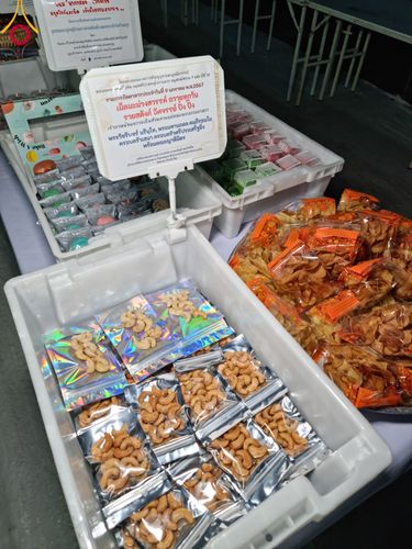 ภาพ No.109009:พิธีถวายภัตตาหารเป็นสังฆทาน แด่คณะพระธรรมยาตราฯ ในโครงการธรรมยาตรากตัญญูบูชา มหาปูชนียาจารย์ พระมงคลเทพมุนี(สด จนฺทสโร) พระผู้ปราบมาร อนุสรณ์สถาน 7 แห่ง ปีที่ 12 วันที่ 9 มกราคม พ.ศ. 2567 ณ อนุสรณ์สถานคลองบางนางแท่น  อ.สามพราน จ.นครปฐม