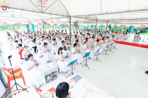 ภาพ No.146571:พิธีทอดผ้าป่าสร้างหลังคาอาคาร 80 ปี หลวงพ่อธัมมชโย ณ ศูนย์ปฎิบัติธรรมวิหารแดง จังหวัดสระบุรี วันอาทิตย์ที่ 28 กรกฎาคม พ.ศ. 2567