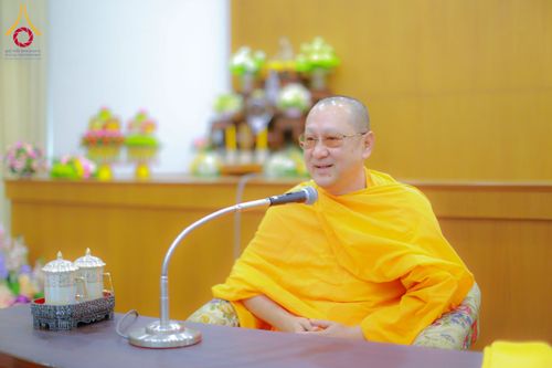 ภาพ No.197566:พิธีถวายสังฆทานคณะสงฆ์ 2 นิกายเชื่อมสัมพันธ์ไทย-เกาหลี วันอาทิตย์ที่ 5 มกราคม พ.ศ. 2568 ณ อาคารชมรมภาวนารักษ์ วัดพระธรรมกาย อำเภอคลองหลวง จังหวัดปทุมธานี