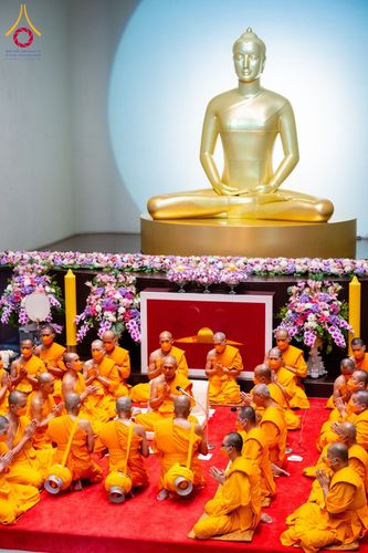 ภาพ No.62122:พิธีอุปสมบทในโครงการอุปสมบทหมู่ บูชาธรรมหลวงพ่อธัมมชโย พ.ศ.2567 ณ อุโบสถ วัดพระธรรมกาย จ.ปทุมธานี วันที่ 13-15 เมษายน พ.ศ. 2567