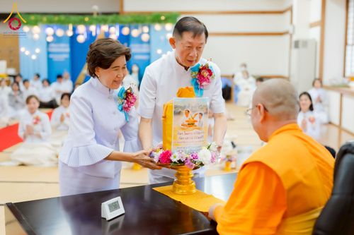 ภาพ No.220975:วันที่ 13 เมษายน พ.ศ. 2568 พิธีโปรยรัตนชาติปฐมเริ่มสถาปนาเจดีย์ และ พิธีเปิดหมู่บ้านปฏิบัติธรรม เพื่อการบรรลุธรรม ณ วัดป่าธรรมกายนานาชาติโทชิหงิ  ประเทศญี่ปุ่น