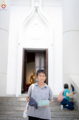 ภาพ No.145965:ชมรมจิตอาสาอนุรักษ์สิ่งแวดล้อม รับบุญทำความสะอาดบริเวณโบสถ์พระไตรปิฎก วัดพระธรรมกาย จ.ปทุมธานี วันที่ 25 กรกฎาคม พ.ศ. 2567