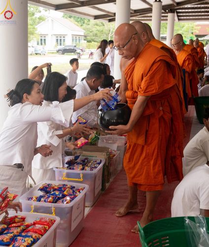 ภาพ No.142159:พิธีถวายสังฆทานแด่คณะสงฆ์ 323 วัด ปีที่ 20 ครั้งที่ 170 , พิธีมอบกองทุนหนุนแรงใจช่วยครูใต้ ปีที่ 17 ครั้งที่ 135 และพิธีทำบุญอุทิศส่วนกุศลให้ผู้วายชนม์ วันเสาร์ที่ 22 มิถุนายน พ.ศ.2567 ณ ศูนย์ปฏิบัติธรรมภาคใต้ อ.บางกล่ำ จ.สงขลา