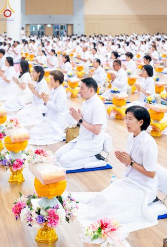 ภาพ No.212729:วันอาทิตย์ที่ 23 มีนาคม พ.ศ. 2568 พิธีร่วมบุญโครงการบรรพชาสามเณร 5,000 รูป ณ ห้องแก้วสารพัดนึก 2 วัดพระธรรมกาย