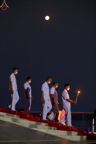 ภาพ No.77203:พิธีจุดมาฆประทีป ในวันมาฆบูชา อาทิตย์ต้นเดือนที่ 6 มีนาคม พ.ศ. 2566 ณ วัดพระธรรมกาย อ.คลองหลวง จ.ปทุมธานี