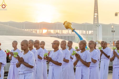 ภาพ No.180548:พิธีบรรพชาอุปสมบท โครงการอุปสมบทบูชาธรรมมหาปูชนียาจารย์ ประจำปีพุทธศักราช 2567 วันเสาร์ที่ 7 ธันวาคมพ.ศ. 2567 ณ วัดพระธรรมกาย จ.ปทุมธานี