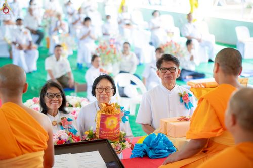 ภาพ No.255276:วันที่ 12 ตุลาคม พ.ศ. 2568 พิธีอัญเชิญพระบรมสารีริกธาตุและบรรจุ ลงในพระเกตุพระประธาน , พิธีทอดกฐินสามัคคีทั่วไทย 30,000 วัด โดยคณะศิษยานุศิษย์ วัดพระธรรมกาย  บูชาธรรม 81 ปี หลวงพ่อธัมมชโย ณ ธุดงคสถานเขาย้อย จ.เพชรบุรี