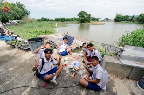 ภาพ No.180929:กิจกรรมวันรวมพลังเด็กดี V-Star ผู้นำฟื้นฟูศีลธรรมโลก ประจำปีพุทธศักราช 2567 จังหวัดสุพรรณบุรี ณ ศูนย์ปฏิบัติธรรมพระมงคลเทพมุนี อำเภอสองพี่น้อง จังหวัดสุพรรณบุรี วันที่ 21 พฤศจิกายน พ.ศ.2567