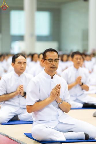 ภาพ No.59237:พิธีเจริญพระพุทธมนต์ ถวายภัตตาหารเป็นสังฆทาน เนื่องในวาระอายุวัฒนมงคล 80 ปี หลวงพ่อธัมมชโย ณ สภาธรรมกายสากล วัดพระธรรมกาย วันพุธที่ 24 เมษายน พ.ศ.2567