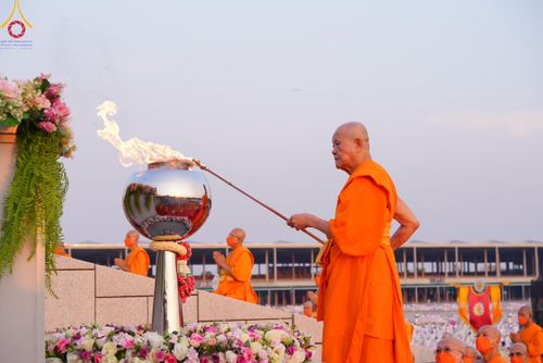 ภาพ No.124765:พิธีเวียนประทักษิณและจุดมาฆประทีป ในวันมาฆบูชา เสาร์ที่ 24 กุมภาพันธ์ พ.ศ. 2567 ณ พระมหาธรรมกายเจดีย์ วัดพระธรรมกาย