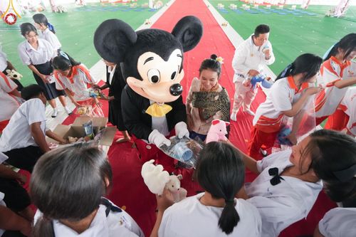 ภาพ No.176064:วันรวมพลังเด็กดี V-Star ผู้นำฟื้นฟูศีลธรรมโลก ประจำปี 2567 ณ พุทธอุทยานนานาชาติ อ.โพนพิสัย จ.หนองคาย วันที่ 15 พฤศจิกายน พ.ศ. 2567