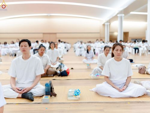 ภาพ No.225363:วันอาทิตย์ที่ 18 พฤษภาคม พ.ศ. 2568 พิธีร่วมบุญการศึกษา พระภิกษุ สามเณร ณ ห้องแก้วสารพัดนึก 2 วัดพระธรรมกาย