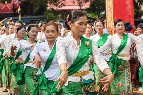 ภาพ No.168392:พิธีทอดกฐิน 4 วัด จ.ปราจีนบุรี โครงการกฐินสามัคคีทั่วไทย 30,000 วัด โดยคณะศิษยานุศิษย์วัดพระธรรมกาย บูชาธรรม 80 ปี หลวงพ่อธัมมชโย วันที่ 26-27 ตุลาคม พ.ศ. 2567