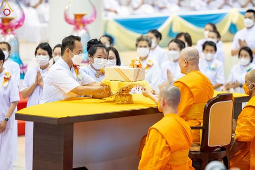 ภาพ No.89058:พิธีทอดผ้าป่าสมทบกฐินครั้งที่ 2 วันศุกร์ที่ 29 กันยายน พ.ศ. 2566 วันเพ็ญขึ้น 15 ค่ำ เดือน 10 ณ ห้องแก้วสารพัดนึก 1 วัดพระธรรมกาย