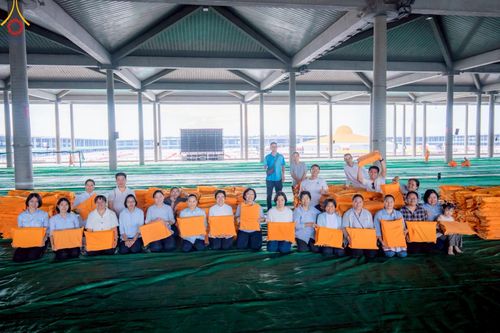 ภาพ No.219083:วันที่ 19-21 เมษายน พ.ศ. 2568 การเตรียมงานในลานธรรม , วิหารคด เพื่องานวันคุ้มครองโลก 22 เมษายน พ.ศ. 2568