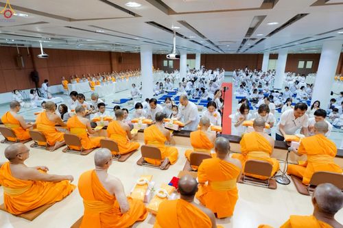 ภาพ No.228227:วันอาทิตย์ที่ 1 มิถุนายน พ.ศ.2568 พิธีถวายมหาสังฆทานพระ 100 รูป สโมสรซุปเปอร์คิดส์ ปีที่ 6 ณ ห้อง SPD 8 สภาธรรมกายสากล วัดพระธรรมกาย