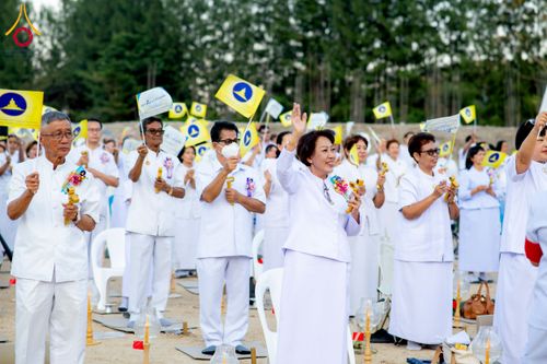 ภาพ No.275095:วันอาทิตย์ที่ 30 พฤศจิกายน พ.ศ. 2568 พิธีตอกเสาเข็ม "สร้างองค์พระเจดีย์เพื่อสร้างสันติภาพโลก" ต้นสุดท้าย ณ ศูนย์ปฏิบัติธรรมระยอง (บ้านช่องลม)