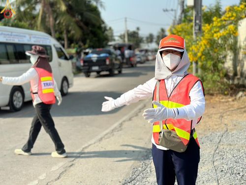 ภาพ No.116961:V.16 เป็นทีม การเตรียมงาน เก็บงาน การรับบุญของเจ้าหน้าที่หน่วยงานต่างๆ เพื่อโครงการธรรมยาตรา กตัญญูบูชามหาปูชนียาจารย์ พระมงคลเทพมุนี (สด จนฺทสโร) พระผู้ปราบมาร อนุสรณ์สถาน 7 แห่ง ปีที่ 12 ระหว่างวันที่ 2 - 31 มกราคม พ.ศ. 2567