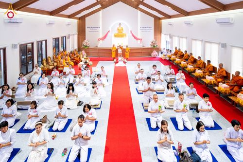 ภาพ No.336233:วันจันทร์ที่ 22 มิถุนายน พ.ศ.2569 พิธีอัญเชิญพระธรรมกาย และบรรจุพระบรมสารีริกธาตุ  ภายในเกศดอกบัวตูม องค์พระประธาน ณ อาคารสมปรารถนา วัดกลางธนรินทร์ ต.บ้านแป้ง อ.พรหมบุรี จ.สิงห์บุรี