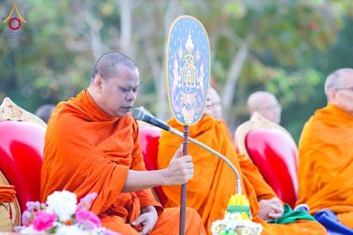 ภาพ No.281490:วันอาทิตย์ที่ 28 ธันวาคม พ.ศ.2568 ตักบาตรพระ 1000 รูป ปีที่ 1 ทำบุญเมืองสตูลส่งท้ายปี ณ หน้าโรงเรียนสตูลวิทยา จ.สตูล