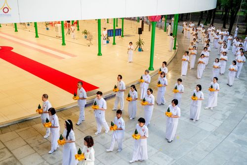 ภาพ No.350731:วันที่ 19 กันยายน พ.ศ.2569 พิธีบรรพชาอุปสมบท โครงการอุปสมบทหมู่บูชาธรรม ครบรอบ 109 ปี วันครูผู้ค้นพบวิชชาธรรมกาย ณ โบสถ์พระไตรปิฏก วัดพระธรรมกาย