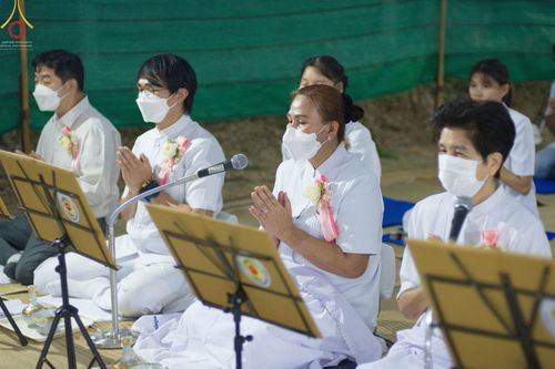 ภาพ No.69894:พิธีถวายภัตตาหารเป็นสังฆทาน แด่คณะพระธรรมยาตราฯ ในโครงการธรรมยาตราฯ ปีที่ 11 ณ อนุสรณ์สถานมหาวิหารพระมงคลเทพมุนี อ.สองพี่น้อง จ.สุพรรณบุรี วันที่ 9 มกราคม พ.ศ. 2566