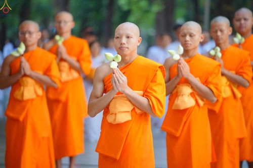 ภาพ No.328319:วันเสาร์ที่ 2 พฤษภาคม พ.ศ.2569 พิธีอุปสมบทสามเณรเตรียม DCI รุ่นที่ 23 ณ อุโบสถพระไตรปิฎก วัดพระธรรมกาย จังหวัดปทุมธานี