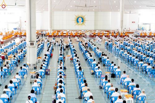 ภาพ No.348514:วันที่ 11 กันยายน พ.ศ.2569 พิธีบุพเปตพลี ครั้งที่ 188 ร่วมอุทิศส่วนกุศล แด่หมู่ญาติผู้ล่วงลับไปแล้ว และเป็นปัจจัยสนับสนุน การเผยแผ่พระพุทธศาสนา ณ หอฉันคุณยายอาจารย์ วัดพระธรรมกาย