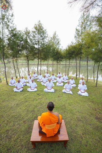 ภาพ No.64197:กิจวัตรกิจกรรมของนาคธรรมทายาท ณ ศูนย์ปฏิบัติธรรมลำปาง ในโครงการอุปสมบทบูชาธรรมมหาปูชนียาจารย์ วันที่ 21 พฤศจิกายน พ.ศ. 2565