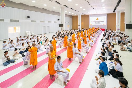 ภาพ No.319316:วันเสาร์ที่ 4 เมษายน พ.ศ.2569 พิธีปลงผมนาคธรรมทายาท โครงการอุปสมบทหมู่ธรรมทายาท ระดับอุดมศึกษา รุ่นที่ 53 ภาคฤดูร้อน ณ มหารัตนวิหารคด 13 วัดพระธรรมกาย